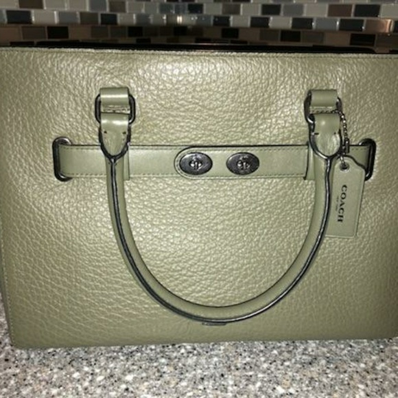 Coach Swagger 20 shoulder bag in black Coach Swagger bag
